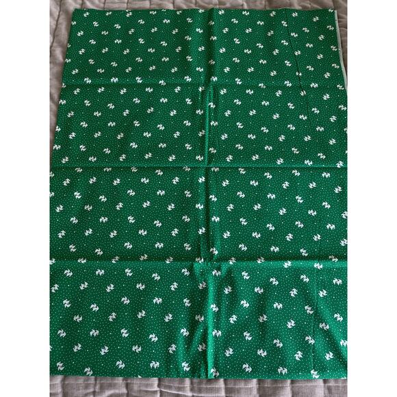 Christmas Fabric for quilting /white doves/ - Picture 1 of 3